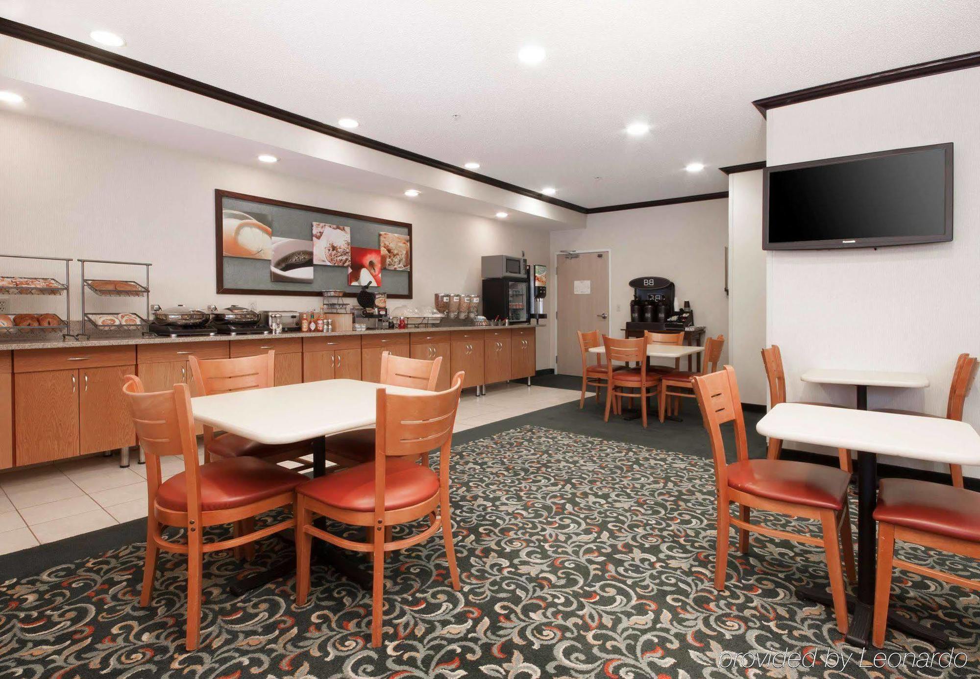 Baymont By Wyndham Coon Rapids Hotel Exterior photo