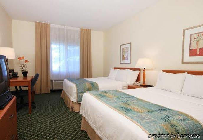 Baymont By Wyndham Coon Rapids Hotel Exterior photo